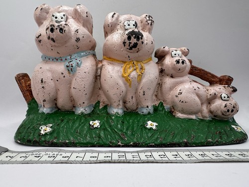 Vintage cast iron pig - cast,