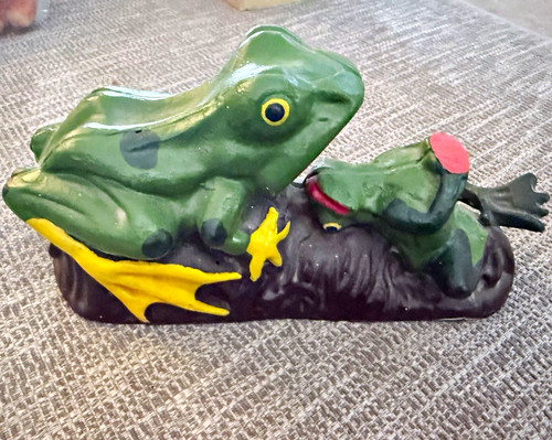 Vintage cast iron frogs - vintage,