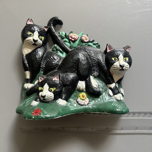 Vintage cast iron - cast, cat