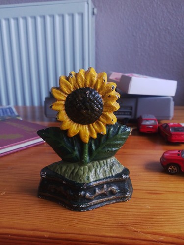 Vintage cast iron sunflower - vintage,